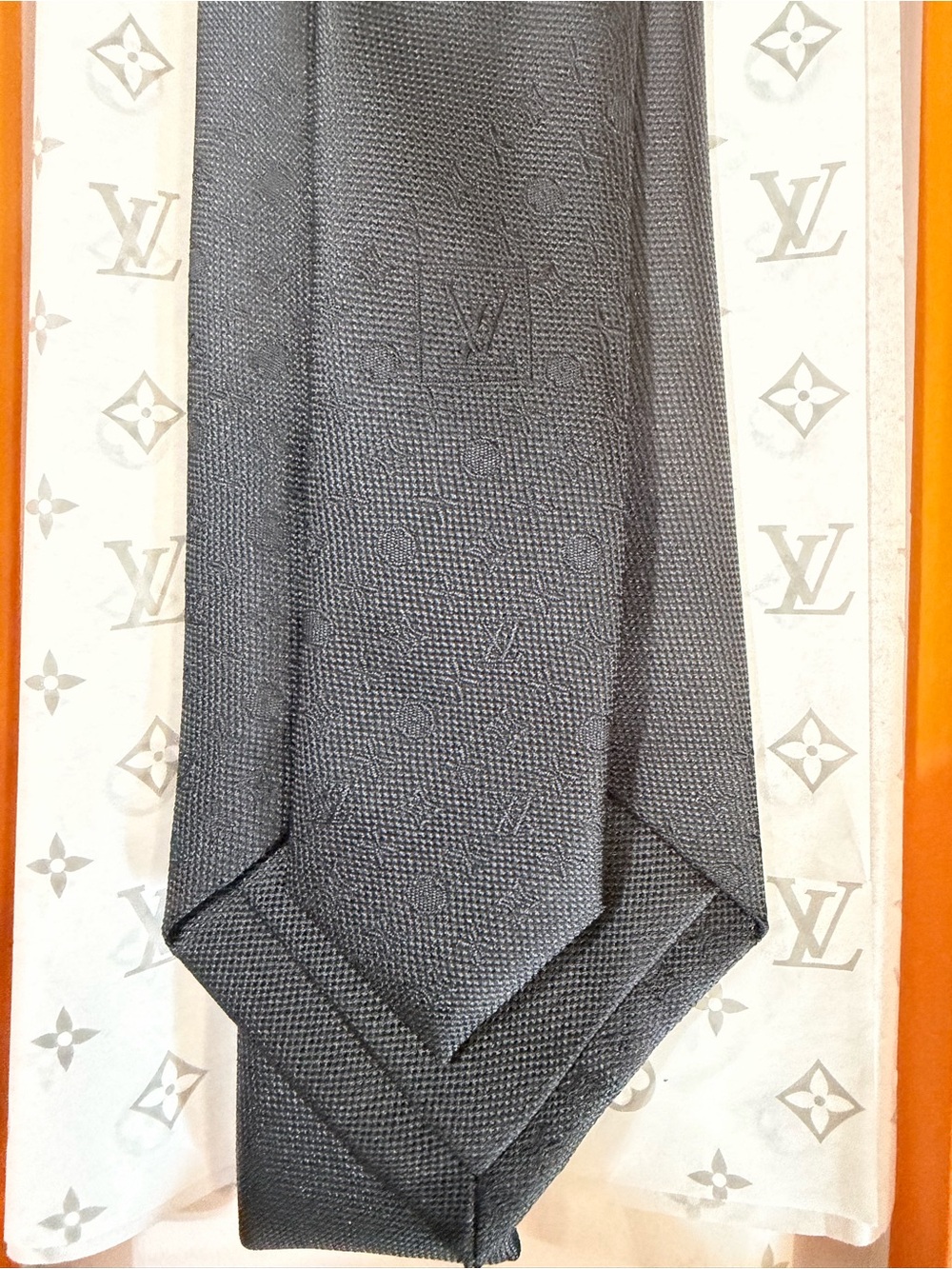 Louis Vuitton Tie Black - Picture 6 of 8